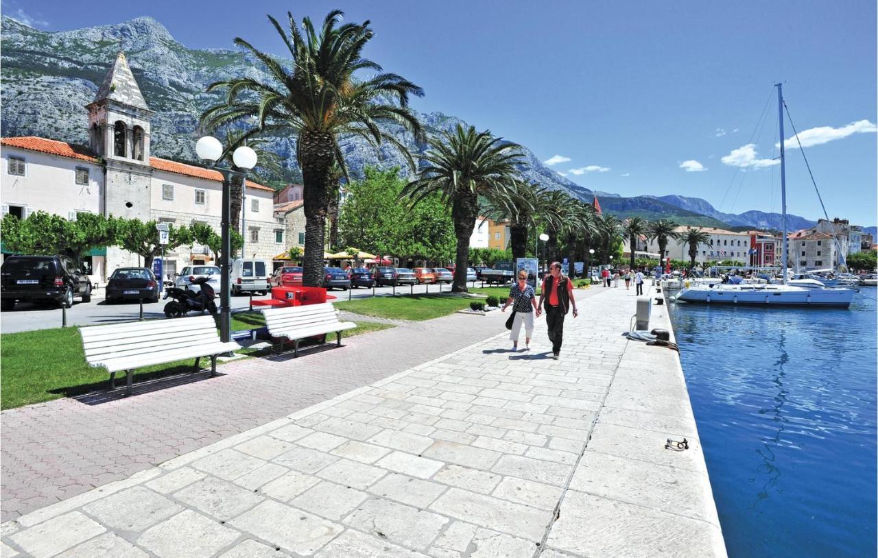 Cozy Apartment In Makarska With Kitchen エクステリア 写真